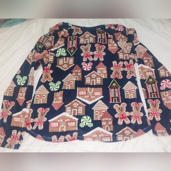 Disney Fleece L/S Pajama Top, Large, Mickey And Minnie Gingerbread - Picture 2 of 4